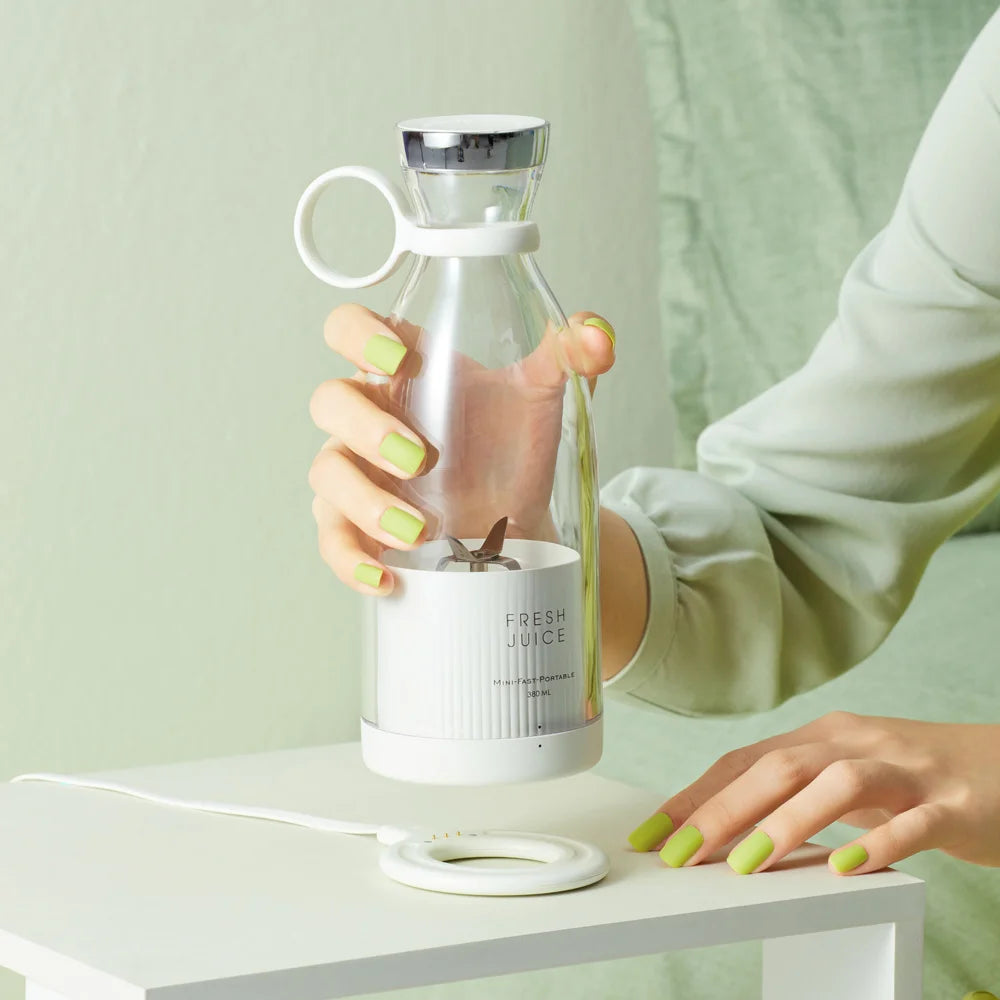 Blend & Go: The Ultimate Portable USB Juicer Blender