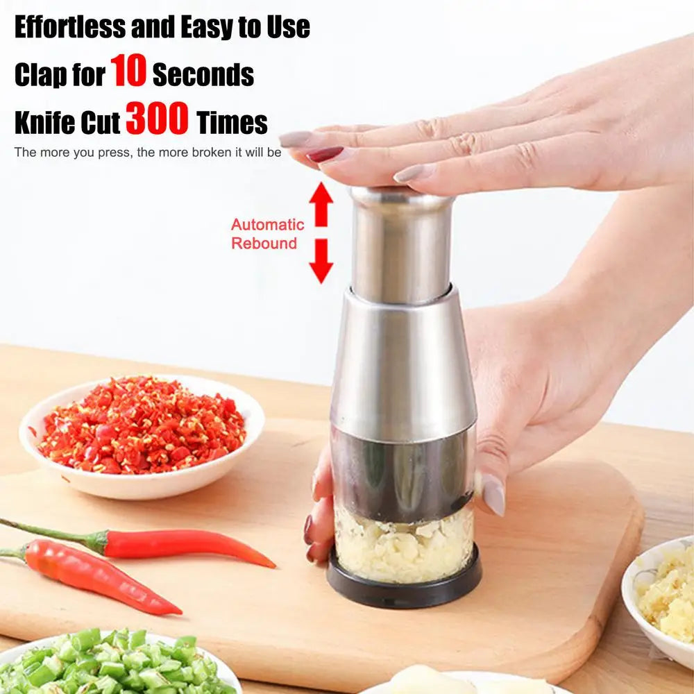 Effortless Garlic Chopper: Instant Mincing, No Tears!