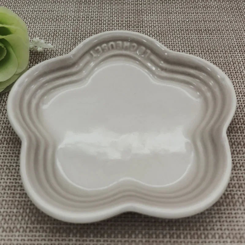 Charming Blossom Ceramic Dish - 5.5 Inch Flower Plate